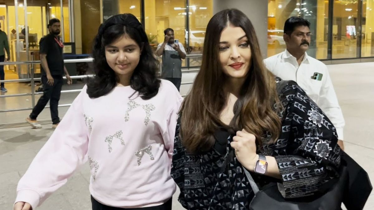 अभिषेक बच्चन,  ऐश्वर्या राय बच्चन,  आराध्या बच्चन,  एयरपोर्ट लुक,  फैमिली ट्रिप,  ऑल ब्लैक आउटफिट,  ट्विनिंग,  बॉलीवुड स्टार्स,  पब्लिक अपीयरेंस,  फैन्स