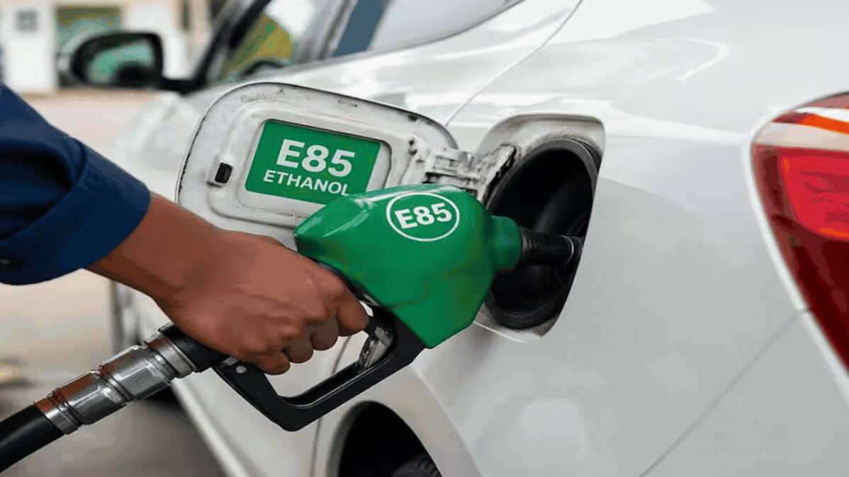 E85 पेट्रोल क्या है,  भारत में E85 फ्यूल की ताजा खबर,  पेट्रोल में 85 प्रतिशत एथेनॉल,  E85 पेट्रोल पर सरकारी नोटिफिकेशन,  भारत में E85 पेट्रोल लॉन्च,  एथेनॉल मिश्रित पेट्रोल भारत,  E85 पेट्रोल के फायदे और नुकसान,  नया E85 पेट्रोल अपडेट,  भारत में एथेनॉल पेट्रोल योजना,  भारत में E85 पेट्रोल कीमत
